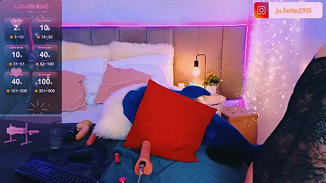 JulietteVolpeWyorika online show from 19, 1, 2025