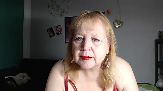 Snapshot of Blasflittchen chatting on 17, 5, 2026 Blasflittchen online show from 17, 5, 2026