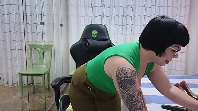   Nina online show from 27, 2, 2025