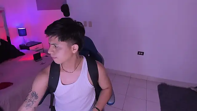 Snapshot of Niicky1_ chatting on 5, 1, 2025 Niicky1 online show from 5, 1, 2025