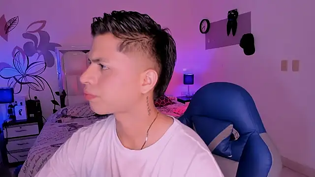 Snapshot of Niicky1_ chatting on 18, 2, 2025 Niicky1 online show from 18, 2, 2025