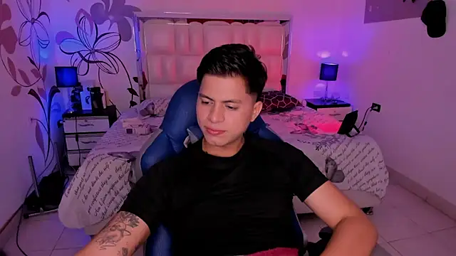 Snapshot of Niicky1_ chatting on 19, 2, 2025 Niicky1 online show from 19, 2, 2025