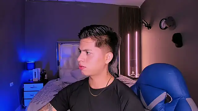 Snapshot of Niicky1_ chatting on 18, 3, 2025 Niicky1 online show from 18, 3, 2025