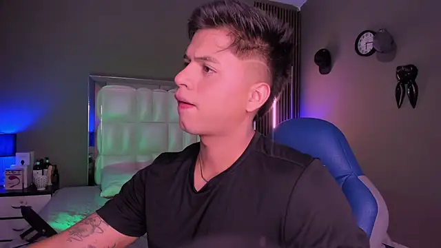 Snapshot of Niicky1_ chatting on 14, 9, 2025 Niicky1 online show from 14, 9, 2025