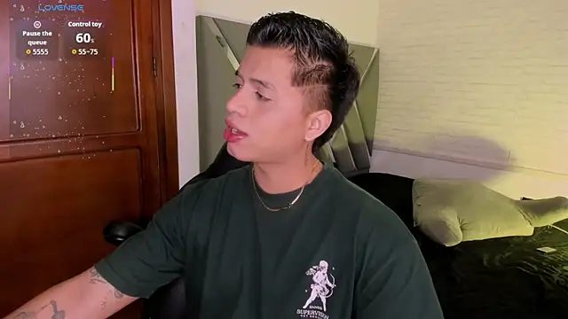 Snapshot of Niicky1_ chatting on 21, 12, 2025 Niicky1 online show from 21, 12, 2025