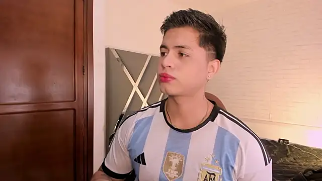 Snapshot of Niicky1_ chatting on 18, 1, 2026 Niicky1 online show from 18, 1, 2026