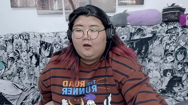 Snapshot of Nadine_asian chatting on 7, 1, 2025 Nadine asian online show from 7, 1, 2025