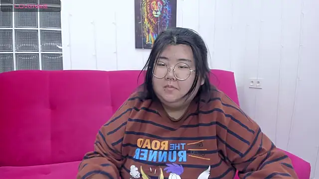 Snapshot of Nadine_asian chatting on 5, 10, 2025 Nadine asian online show from 5, 10, 2025