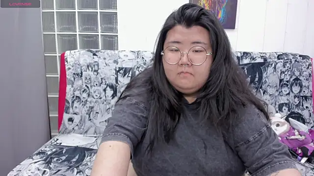 Snapshot of Nadine_asian chatting on 28, 10, 2025 Nadine asian online show from 28, 10, 2025