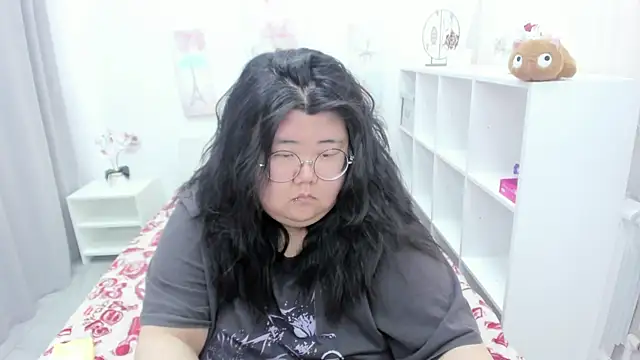Nadine asian online show from 30, 4, 2026