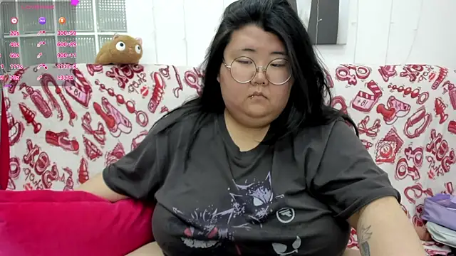 Snapshot of Nadine_asian chatting on 7, 7, 2026 Nadine asian online show from 7, 7, 2026