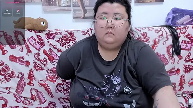 Snapshot of Nadine_asian chatting on 19, 7, 2026 Nadine asian online show from 19, 7, 2026