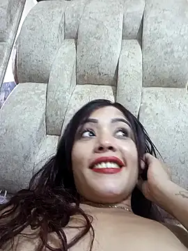 Snapshot of lady_scarlettt chatting on 21, 10, 2025 lady scarlettt online show from 21, 10, 2025