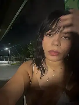 Snapshot of RavenM8 chatting on 21, 11, 2025 RavenM8 online show from 21, 11, 2025