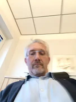 tom-swede online show from 27, 10, 2025