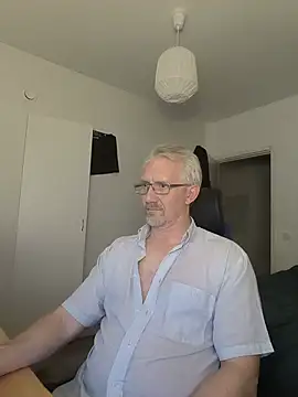 Snapshot of tom-swede chatting on 6, 6, 2026 tom-swede online show from 6, 6, 2026