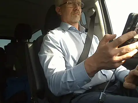 Snapshot of tom-swede chatting on 8, 6, 2026 tom-swede online show from 8, 6, 2026
