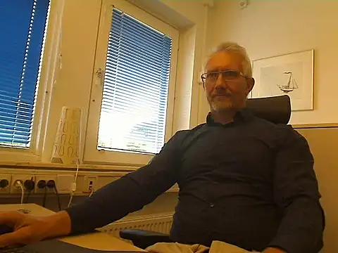 Snapshot of tom-swede chatting on 27, 7, 2026 tom-swede online show from 27, 7, 2026