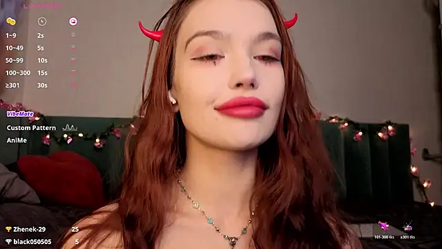 Snapshot of PrettyLilie chatting on 1, 11, 2025 PrettyLilie online show from 1, 11, 2025