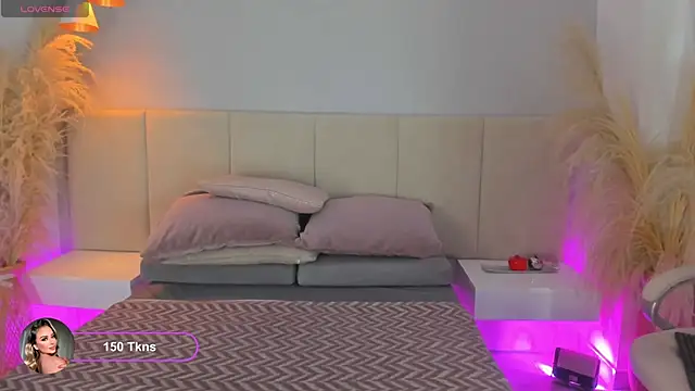 Snapshot of sofia_pamela chatting on 5, 3, 2026 sofia pamela online show from 5, 3, 2026