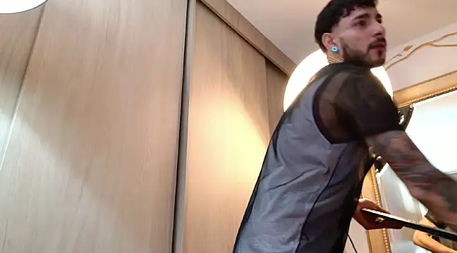 enzo herrera01 online show from 27, 2, 2025