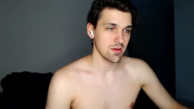 Snapshot of boy_next_door_1 chatting on 16, 9, 2025 boy next door 1 online show from 16, 9, 2025