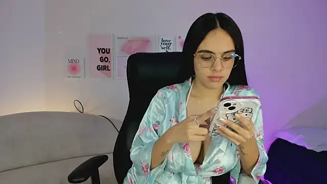 ChloeHarper  online show from 10, 2, 2025