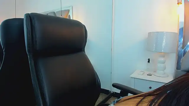 ChloeHarper  online show from 15, 10, 2025