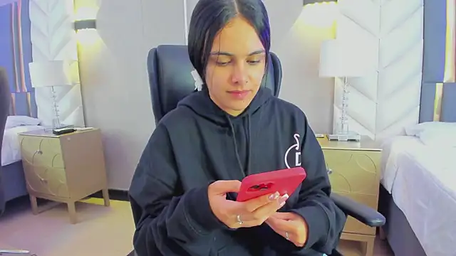 ChloeHarper  online show from 10, 1, 2026