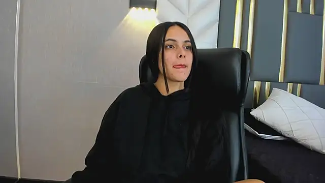 ChloeHarper  online show from 19, 7, 2026