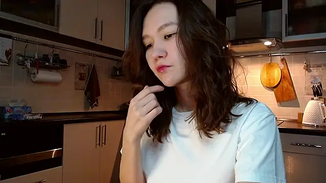 Kelly Yon online show from 13, 3, 2025