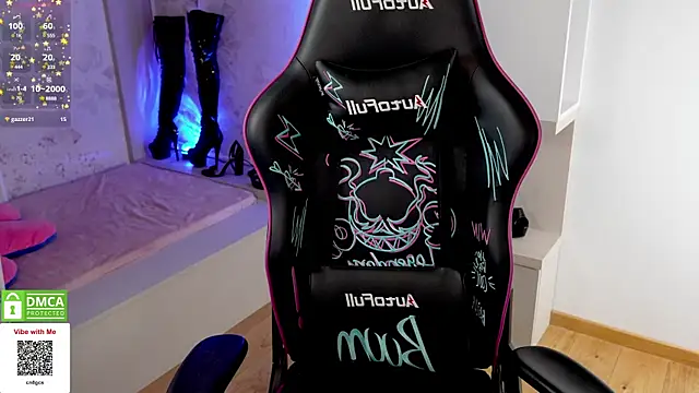 Latex Kitty online show from 4, 2, 2025