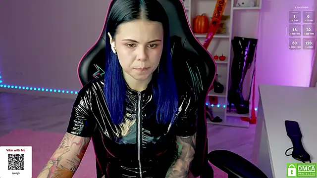 Latex Kitty online show from 29, 10, 2025