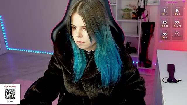 Latex Kitty online show from 1, 2, 2026