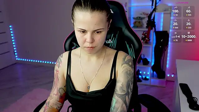 Latex Kitty online show from 29, 4, 2026