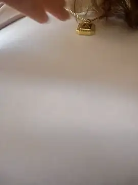 scarlett moore online show from 18, 4, 2026