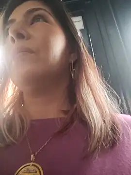 scarlett moore online show from 27, 4, 2026