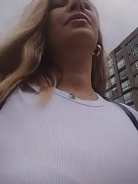 scarlett moore online show from 8, 6, 2026