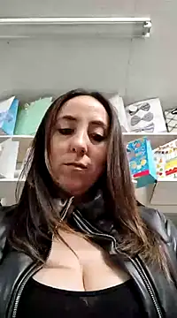 Mia Novikov online show from 13, 1, 2025