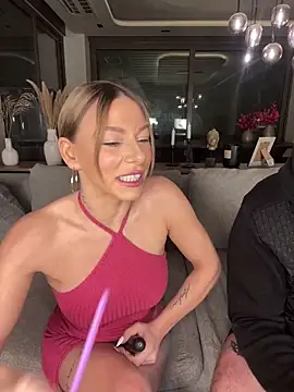 SexOnMyLvL online show from 1, 2, 2025