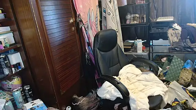 Ombeline1 online show from 25, 4, 2026