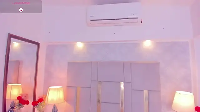 Camilaa Sanchez  online show from 3, 2, 2025