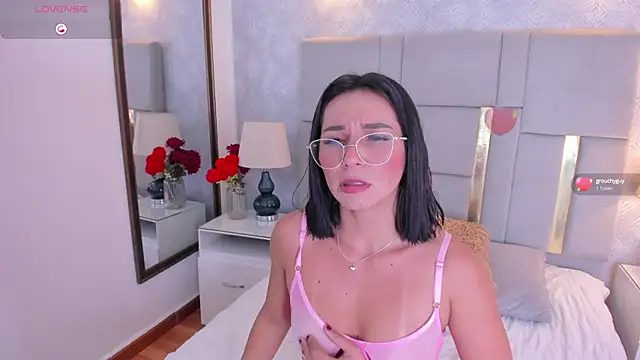 Camilaa Sanchez  online show from 6, 2, 2025