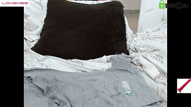 Hot Candy  online show from 1, 3, 2025