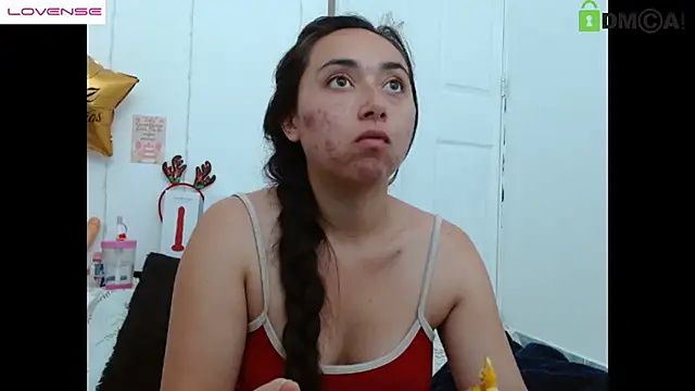 Hot Candy  online show from 3, 3, 2025