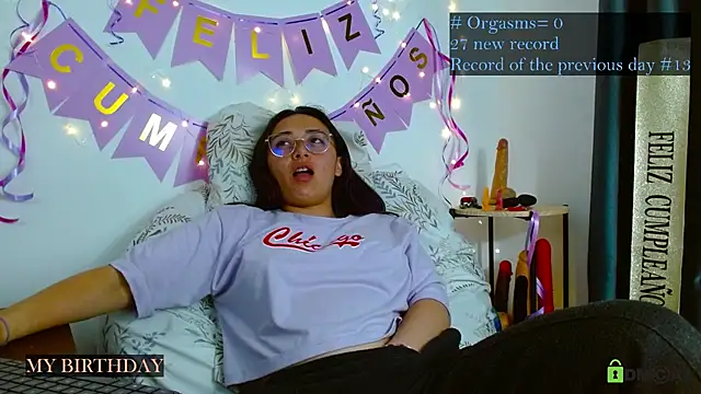 Hot Candy  online show from 29, 11, 2025