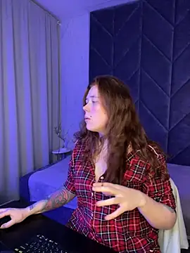 Snapshot of SophiePure chatting on 23, 10, 2025 SophiePure online show from 23, 10, 2025