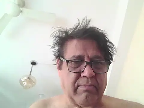 Nuttysub online show from 22, 4, 2026