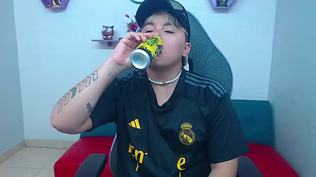 isabeautyx19 online show from 4, 2, 2025