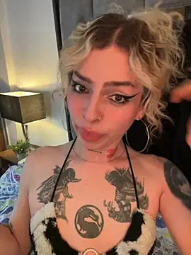 Snapshot of Bonnie_vega chatting on 13, 11, 2025 Bonnie vega online show from 13, 11, 2025